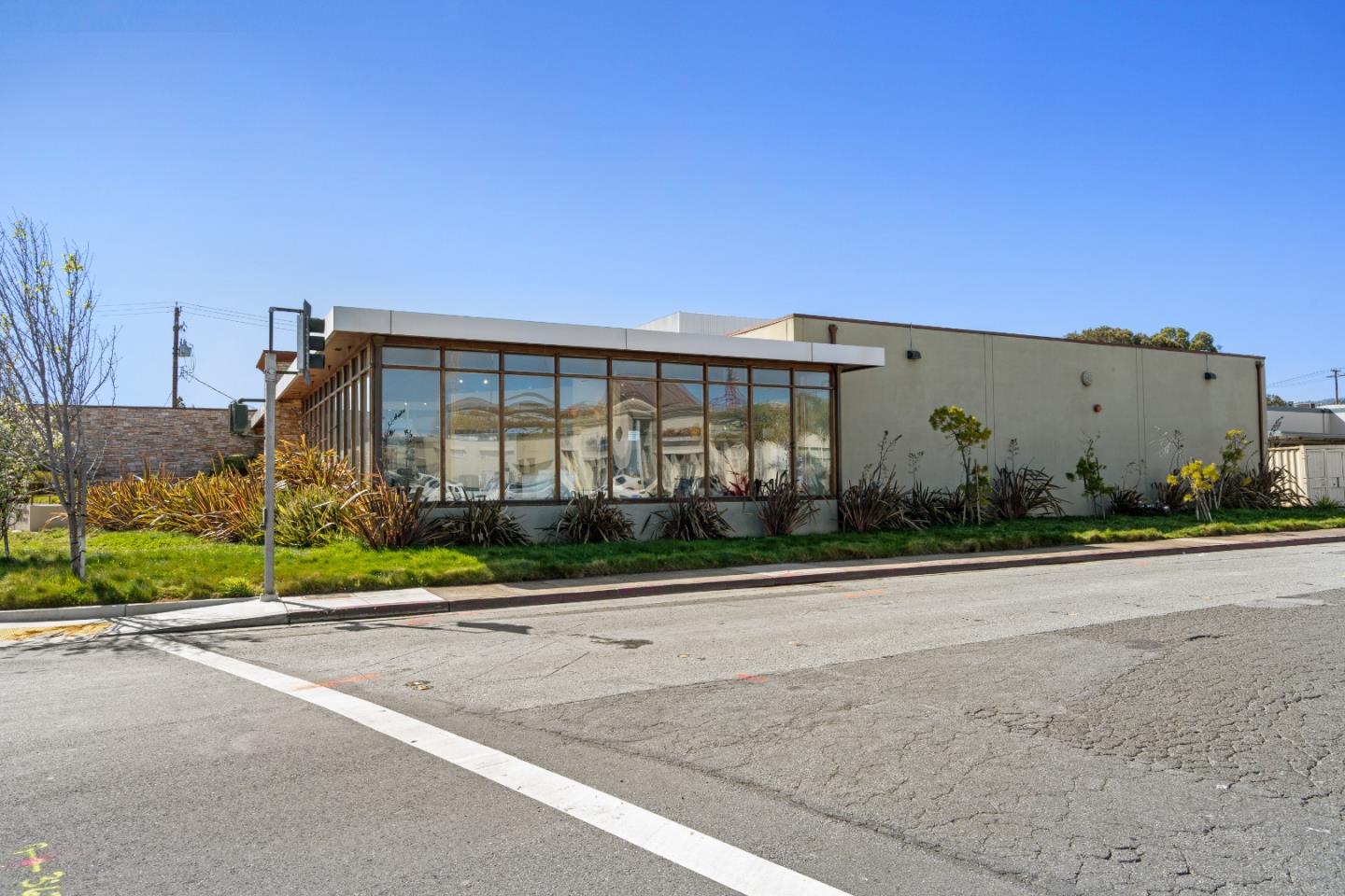 100 Rollins Road, MILLBRAE, California 94030, ,Comm Industrial For Lease,For Rent,Rollins Road,40964794