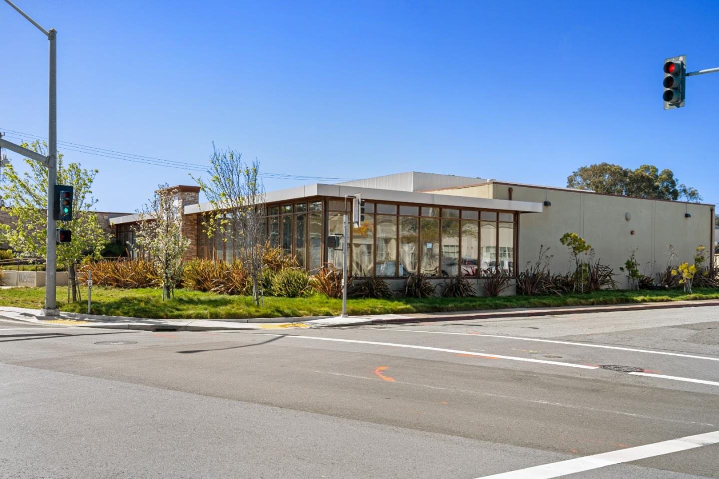 100 Rollins Road, MILLBRAE, California 94030, ,Comm Industrial For Lease,For Rent,Rollins Road,40964794