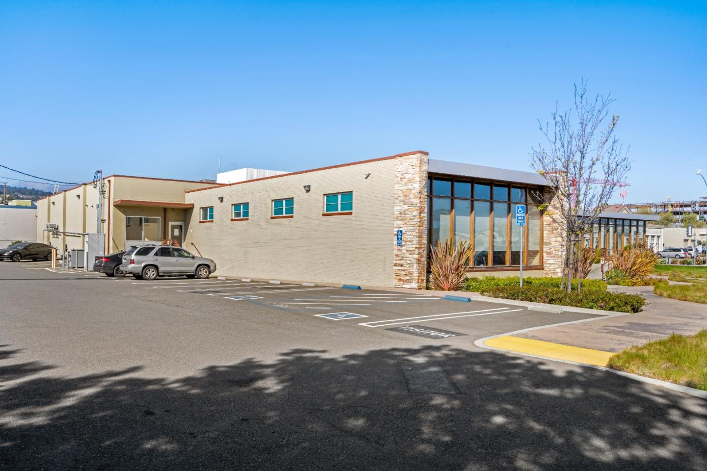 100 Rollins Road, MILLBRAE, California 94030, ,Comm Industrial For Lease,For Rent,Rollins Road,40964794