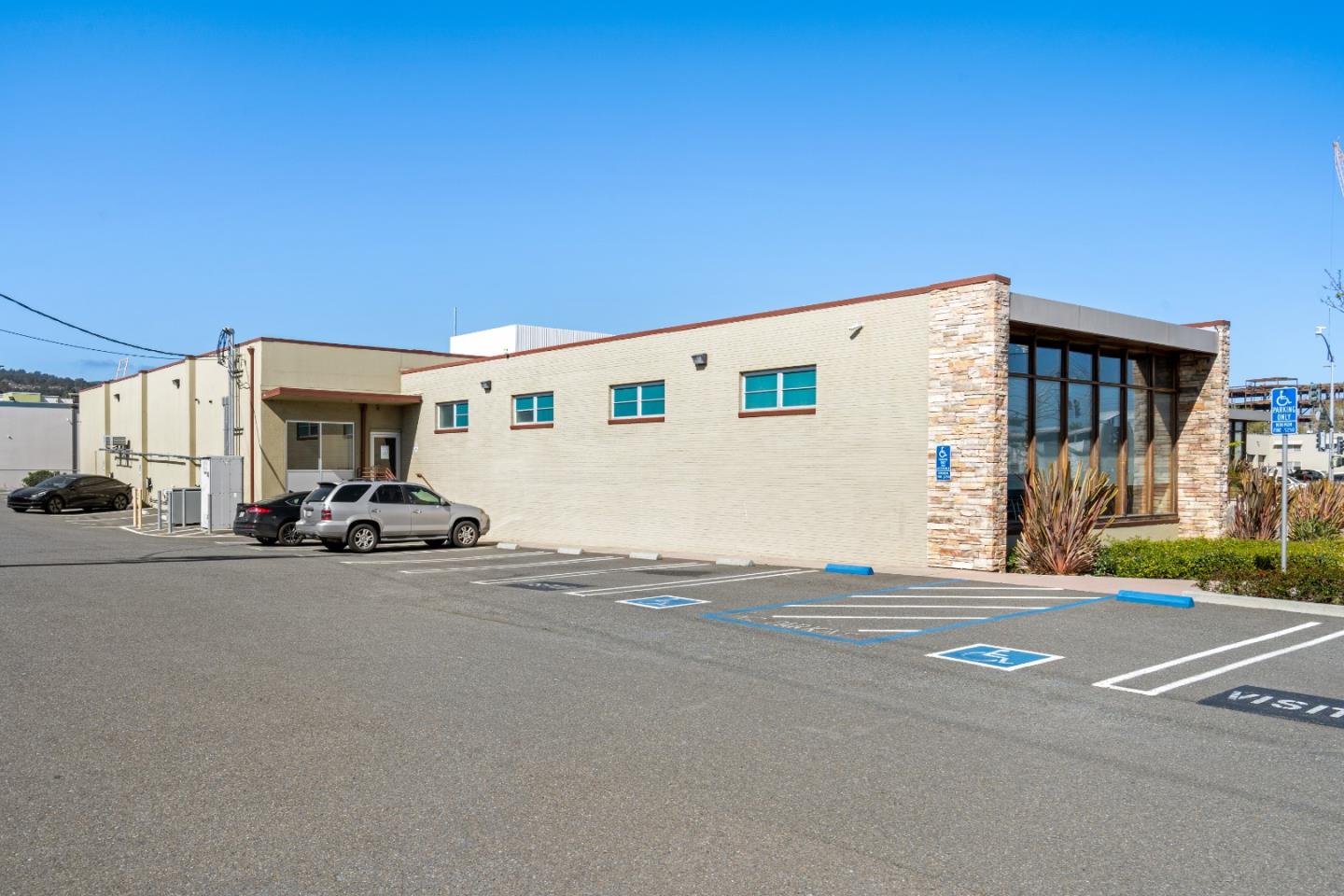 100 Rollins Road, MILLBRAE, California 94030, ,Comm Industrial For Lease,For Rent,Rollins Road,40964794