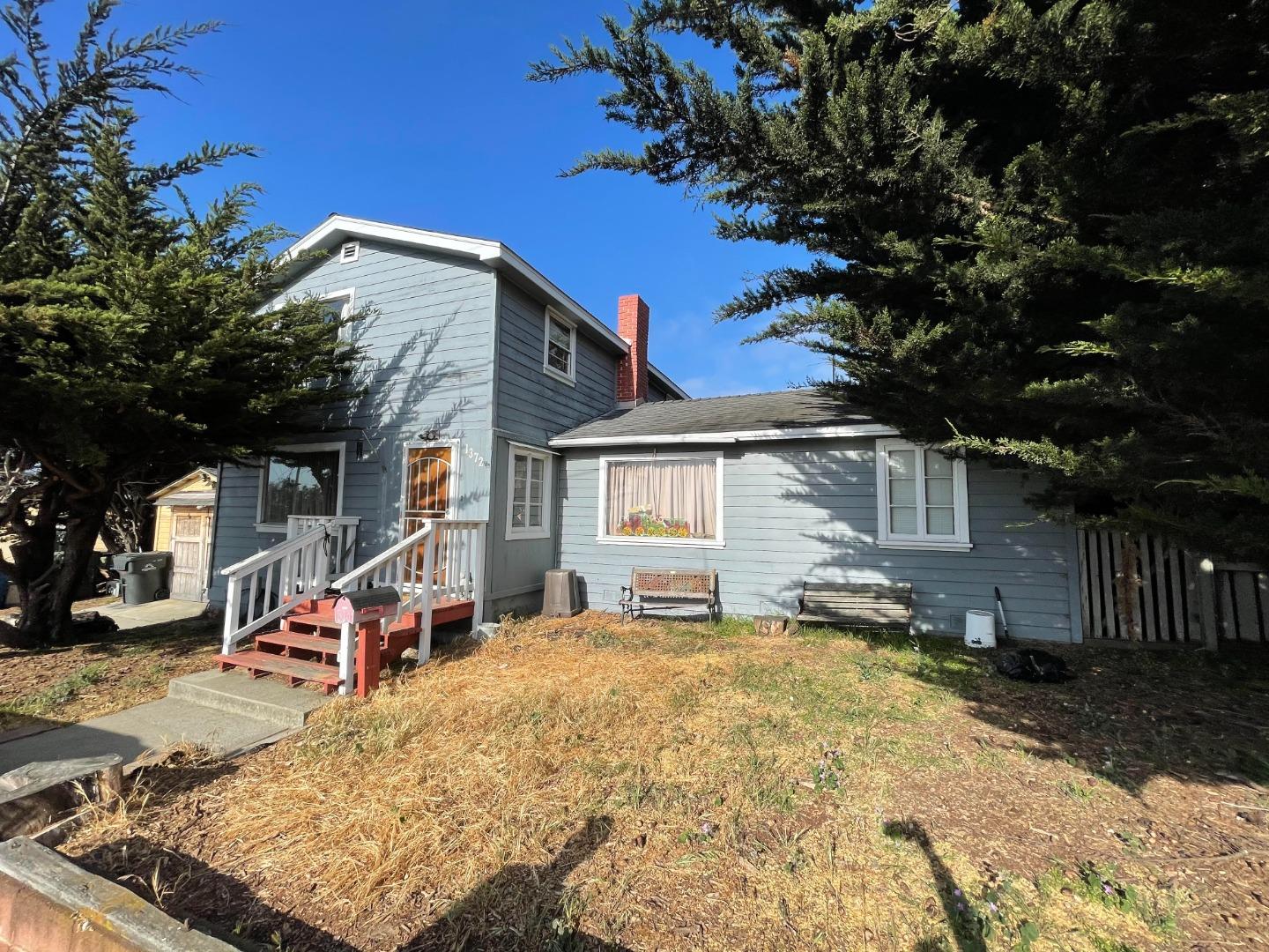 Detail Gallery Image 1 of 1 For 1372 Vallejo St, Seaside,  CA 93955 - 3 Beds | 2 Baths