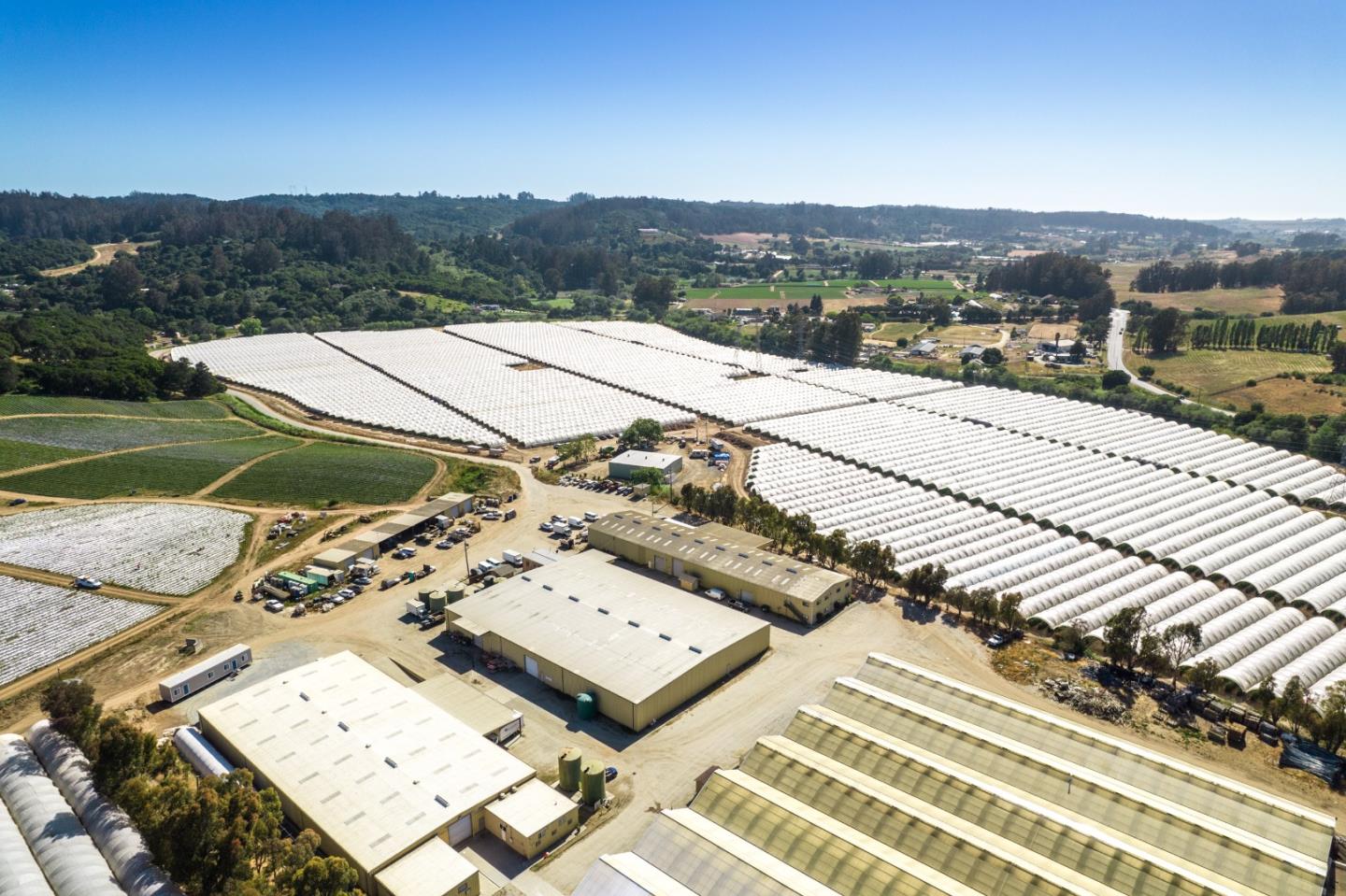 135 Maher Road, ROYAL OAKS, California 95076, ,Comm Industrial For Sale,For Sale,Maher Road,40964745