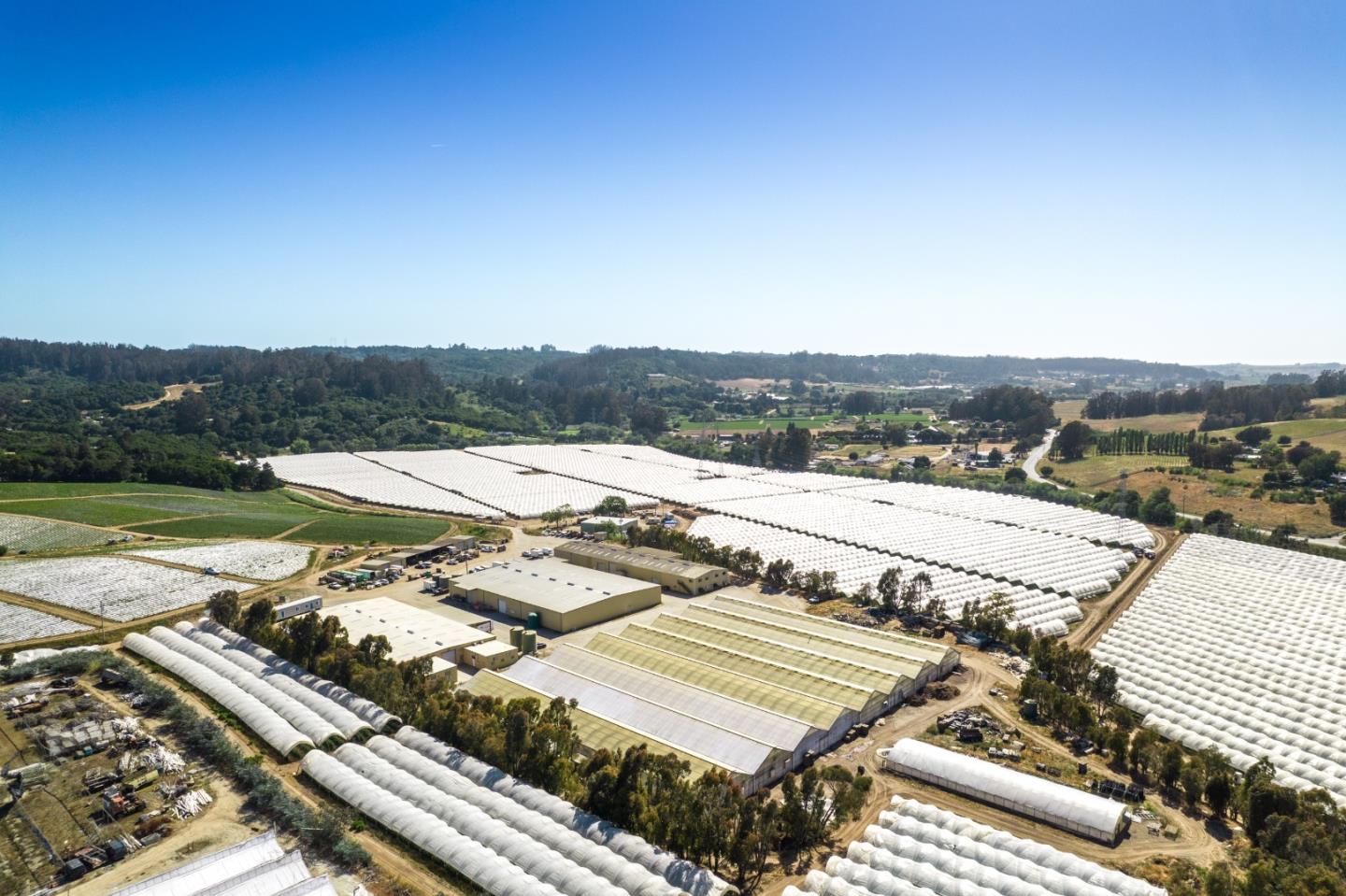 135 Maher Road, ROYAL OAKS, California 95076, ,Comm Industrial For Sale,For Sale,Maher Road,40964745