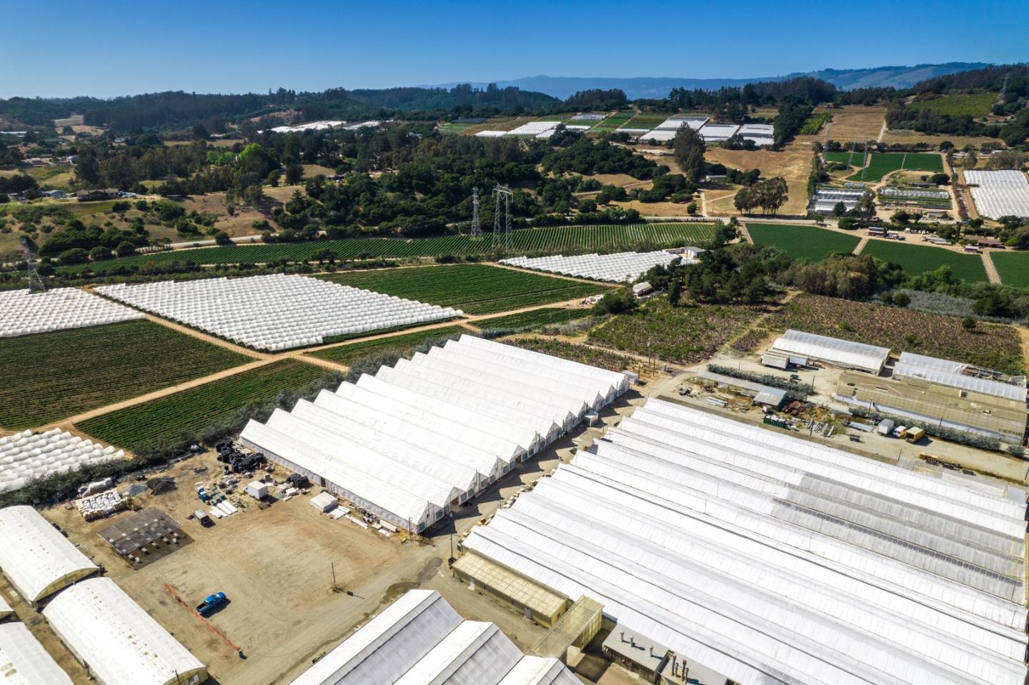 135 Maher Road, ROYAL OAKS, California 95076, ,Comm Industrial For Sale,For Sale,Maher Road,40964745