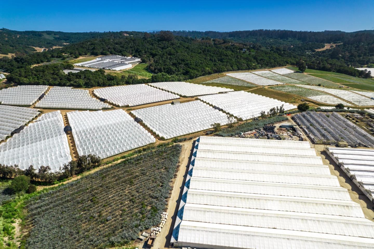 135 Maher Road, ROYAL OAKS, California 95076, ,Comm Industrial For Sale,For Sale,Maher Road,40964745