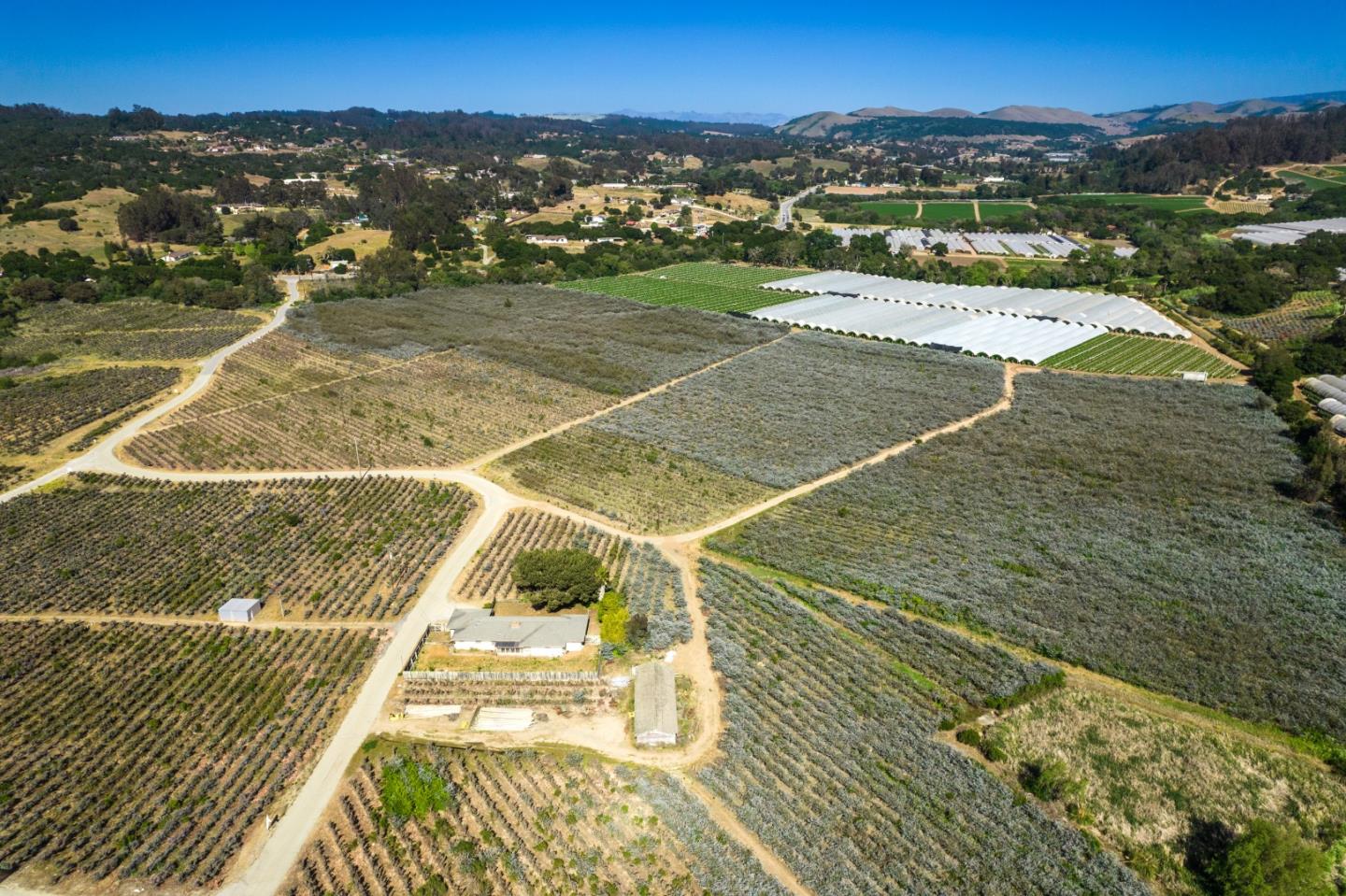 135 Maher Road, ROYAL OAKS, California 95076, ,Comm Industrial For Sale,For Sale,Maher Road,40964745