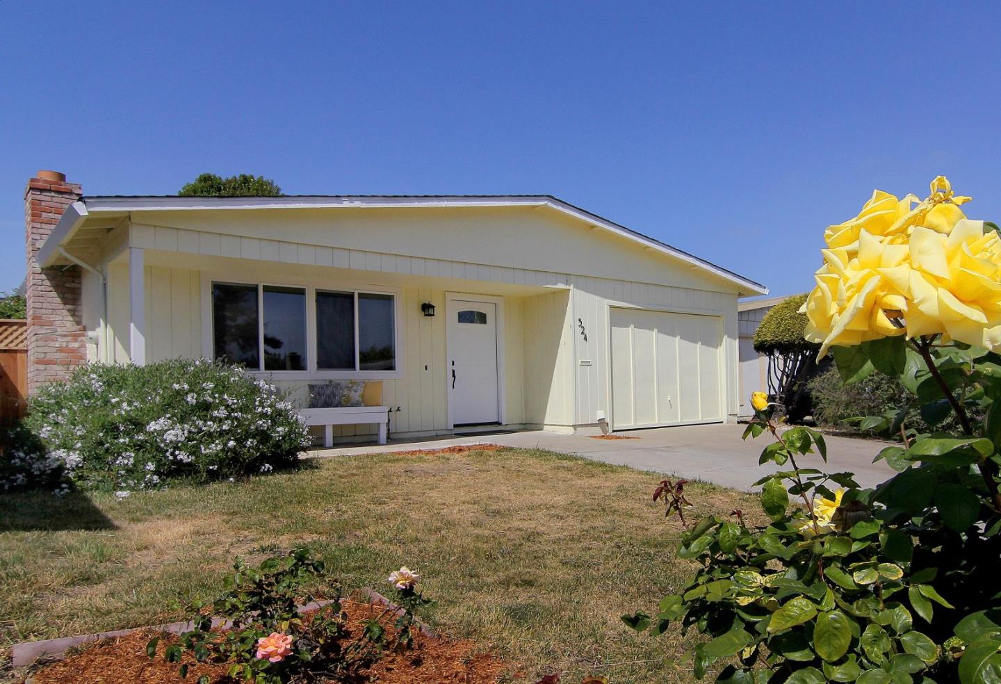 524 Tuttle Ave, Watsonville, CA 95076 2 Beds 1/1 Baths (Contingent