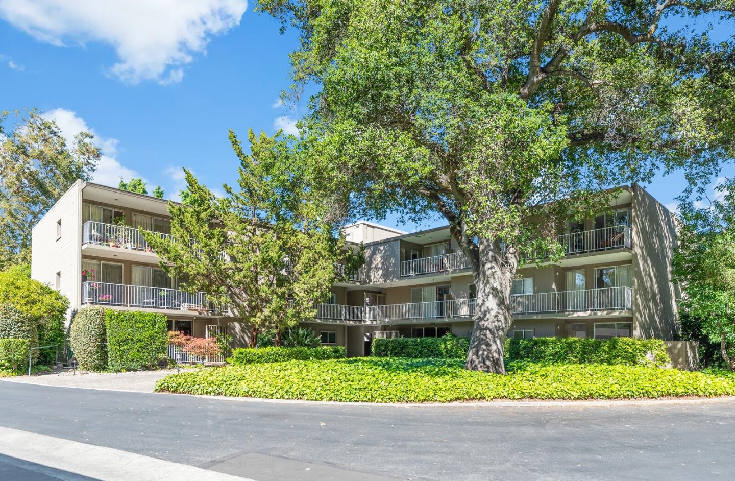 14345 Saratoga Ave 27, Saratoga, CA 95070 1 Beds 1 Baths (Sold) ML81846626 MLSL