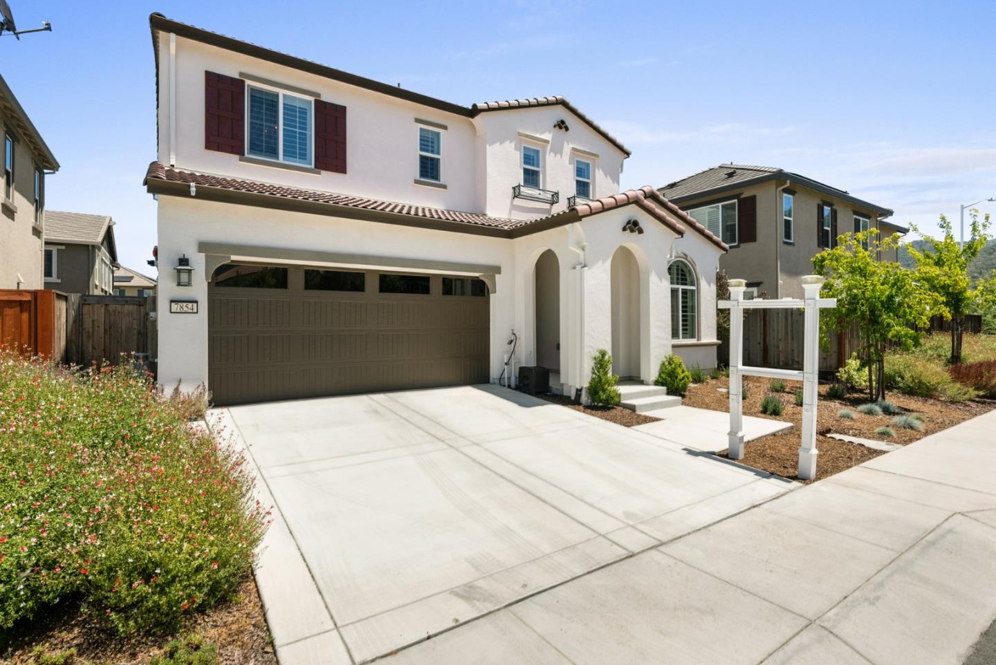 7854 Mustard Seed Way, Gilroy, CA 95020 4 Beds 3 Baths (Sold) ML81846659 MLSL