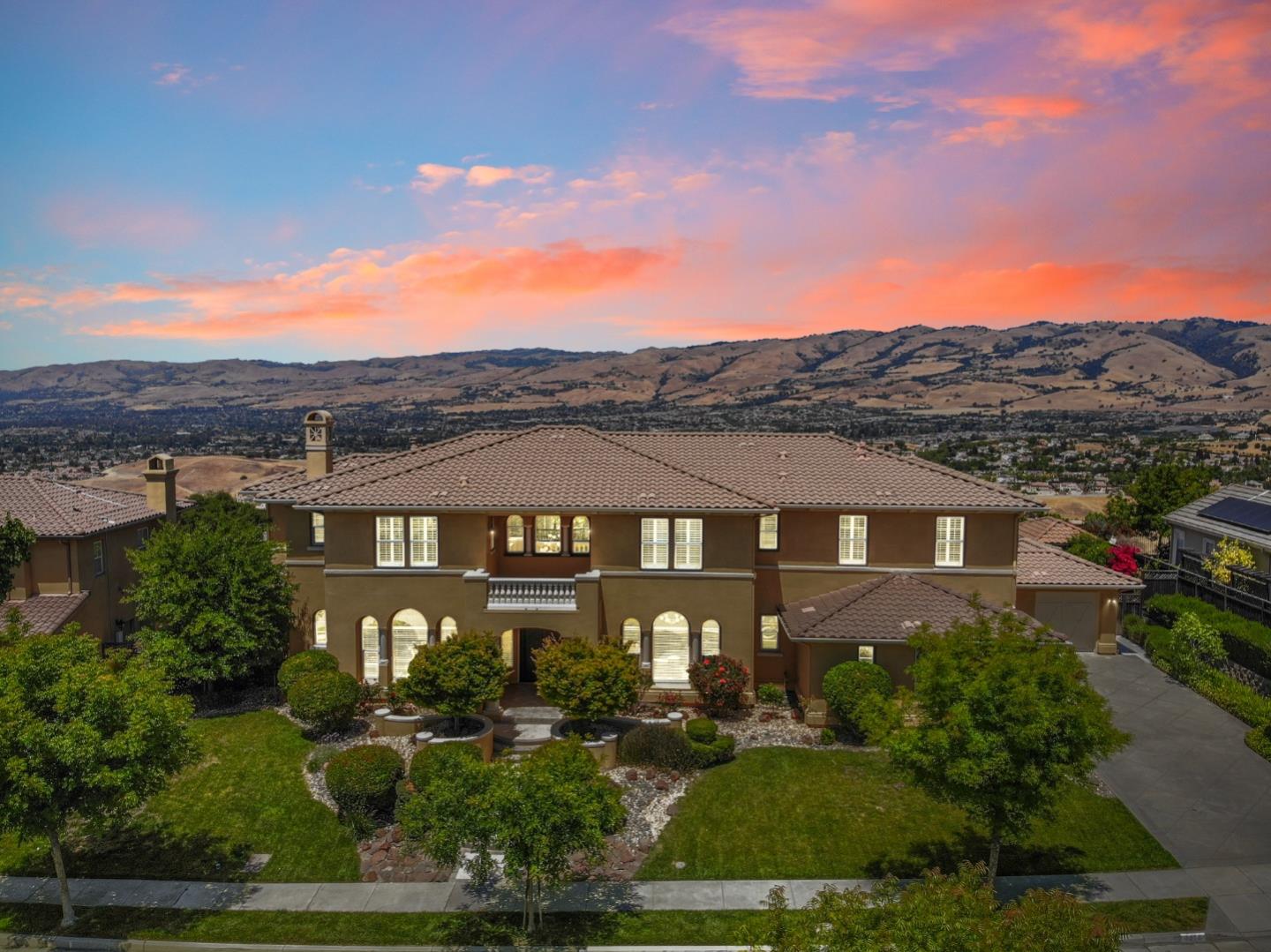 Detail Gallery Image 1 of 1 For 4628 Hill Top View Ln, San Jose,  CA 95138 - 6 Beds | 6/1 Baths