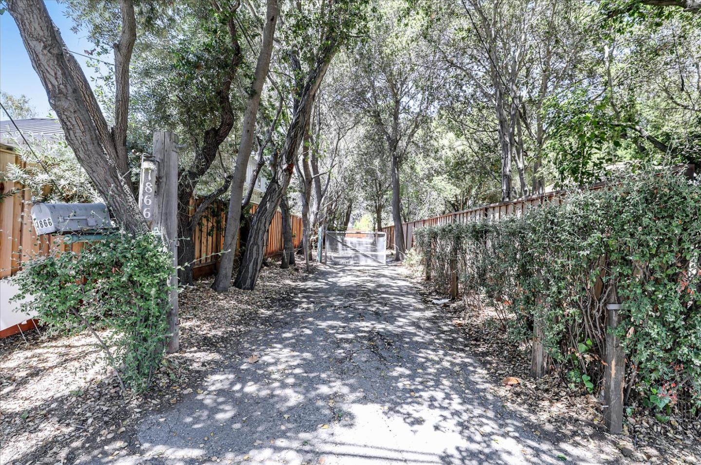 1866 Valparaiso Avenue, MENLO PARK, California 94025, ,Lots And Land,For Sale,Valparaiso Avenue,40964780