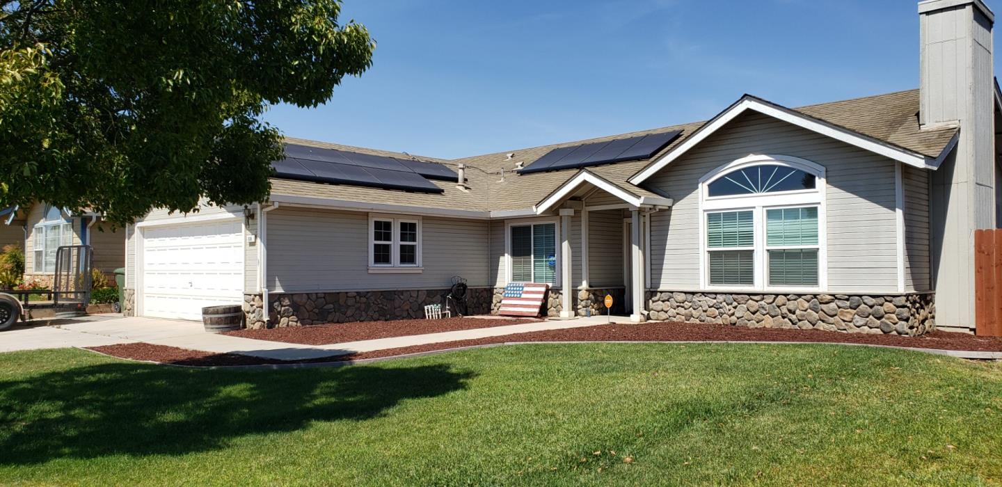 696 Andalucia Dr, Soledad, CA 93960 3 Beds 2 Baths (Sold