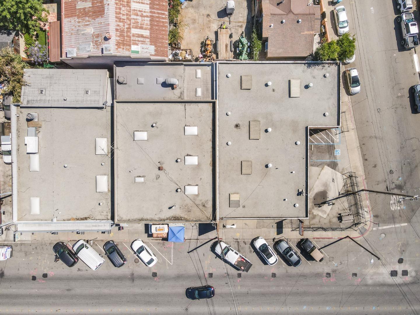 2951 Middlefield Road, REDWOOD CITY, California 94063, ,Comm Industrial For Sale,For Sale,Middlefield Road,40964788