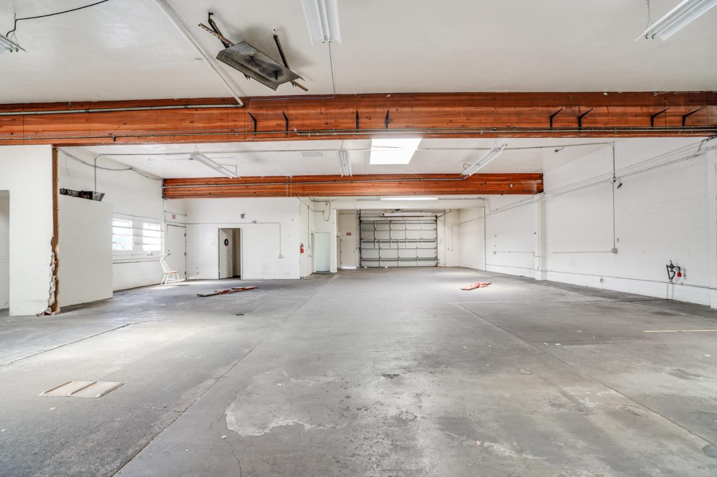2951 Middlefield Road, REDWOOD CITY, California 94063, ,Comm Industrial For Sale,For Sale,Middlefield Road,40964788