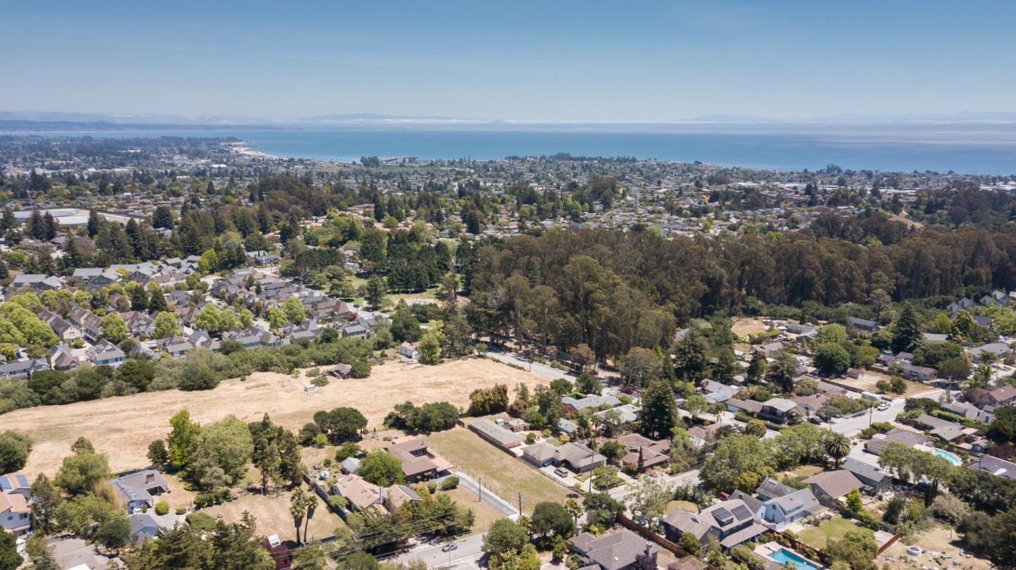 1032 Western Drive, SANTA CRUZ, California 95060, ,Lots And Land,For Sale,Western Drive,40964803
