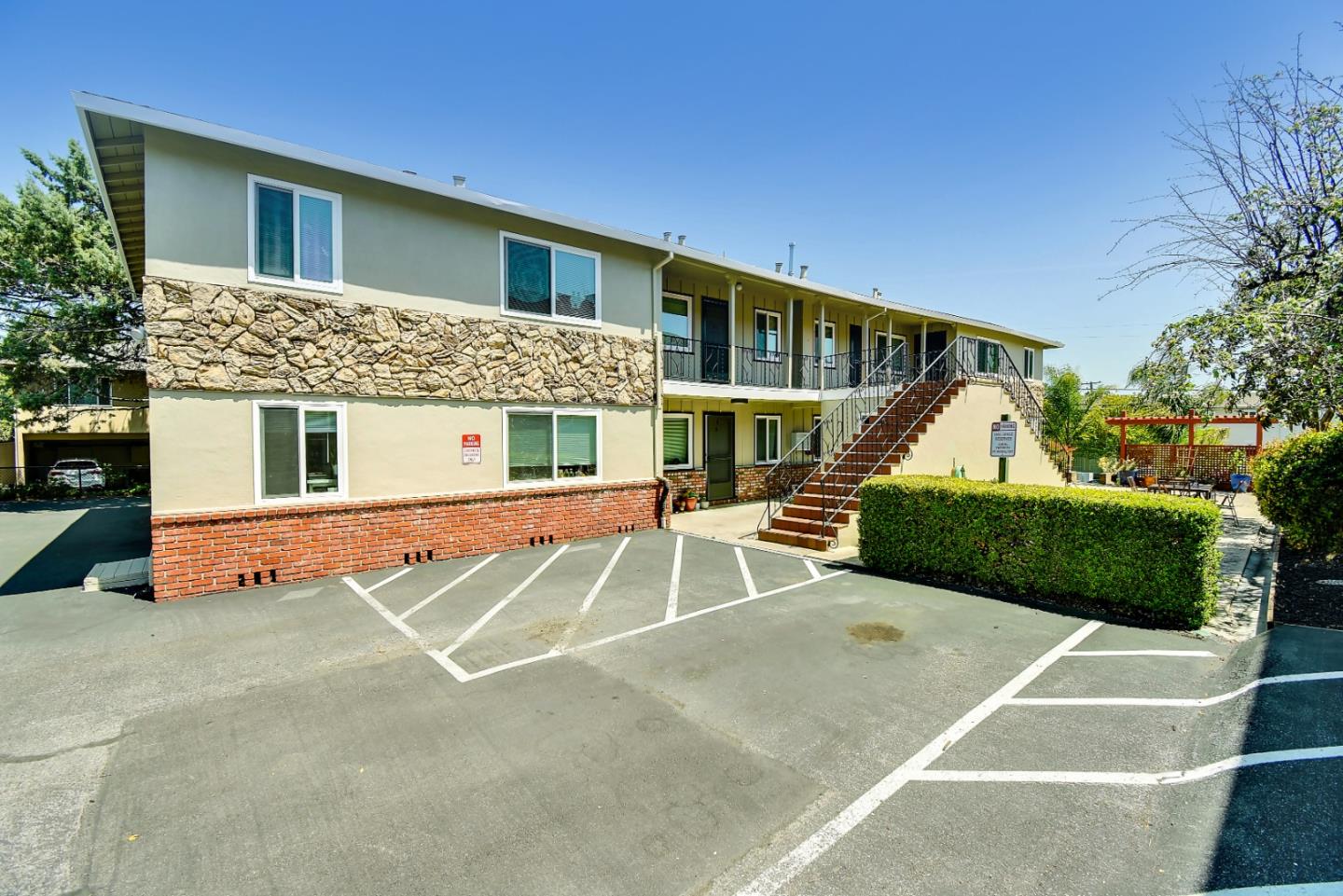 205 Avery Lane, LOS GATOS, California 95032, ,Comm Ri Multi-units 5+,For Sale,Avery Lane,ML81846812