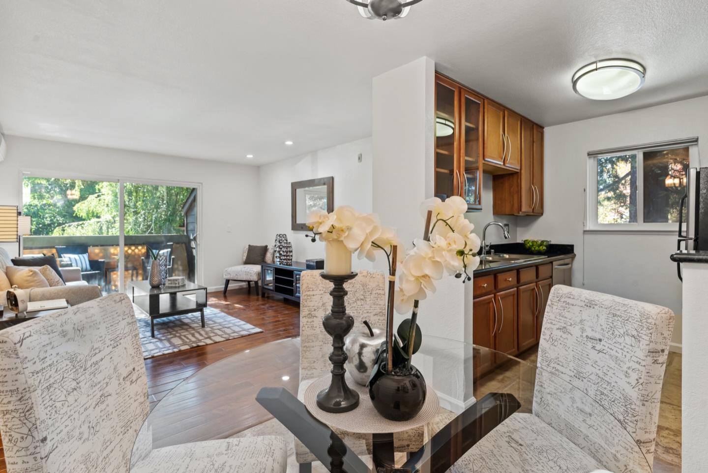 Detail Gallery Image 1 of 1 For 680 Teatree Ct, San Jose,  CA 95128 - 1 Beds | 1 Baths