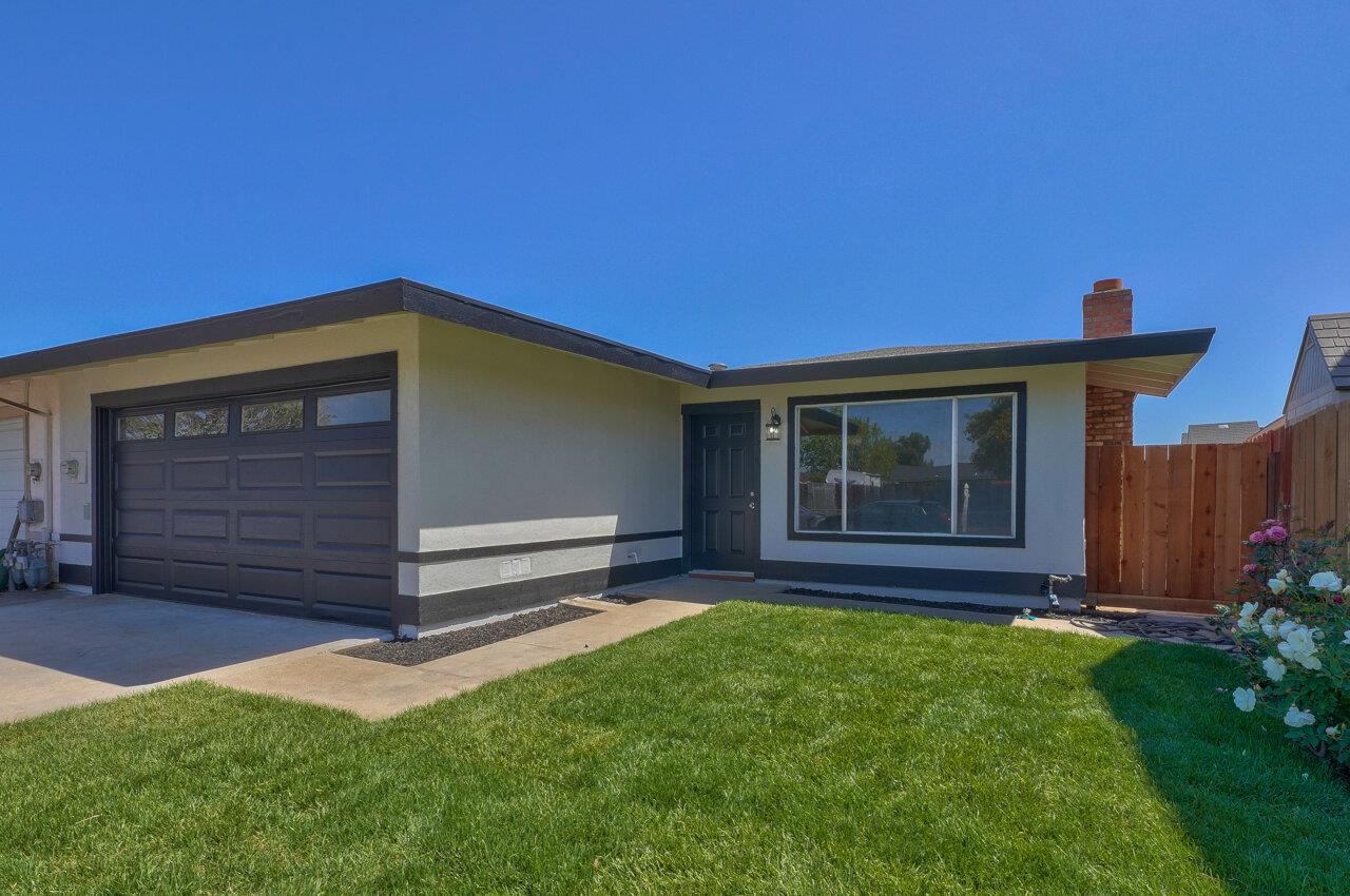 Detail Gallery Image 1 of 1 For 608 Donner Way, Salinas,  CA 93906 - 3 Beds | 2 Baths