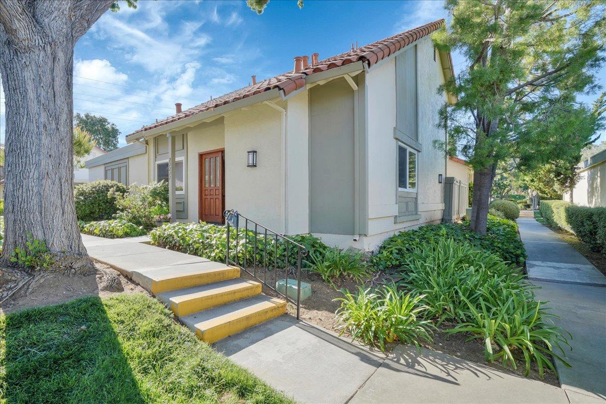 GLENOAKS PARK VILLAS For Sale in CUPERTINO San Jose Condo Mania!