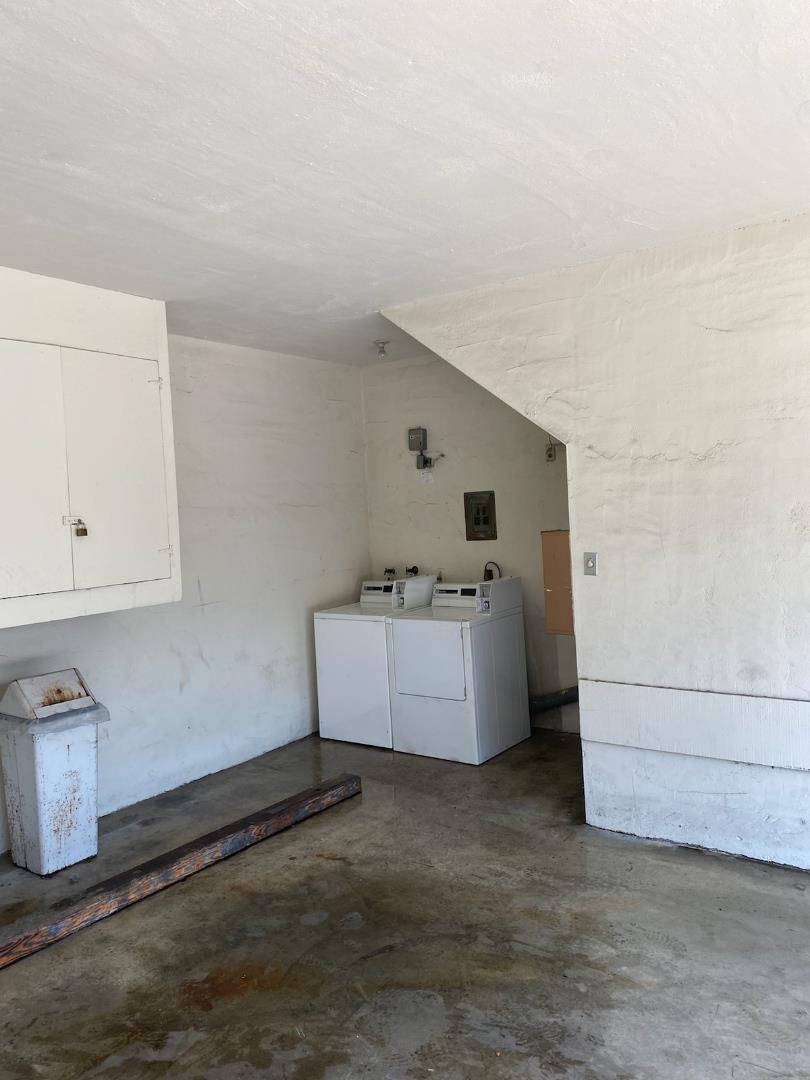 1810 Ednamary Way, Mountain View, CA 94040 Beds Baths