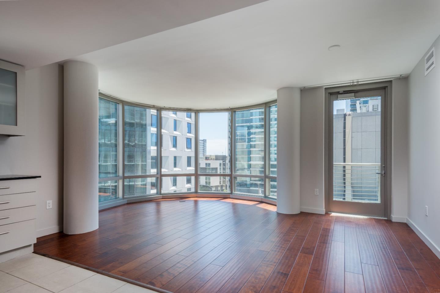 Detail Gallery Image 1 of 1 For 355 1st St #S1004,  San Francisco,  CA 94105 - 2 Beds | 2 Baths