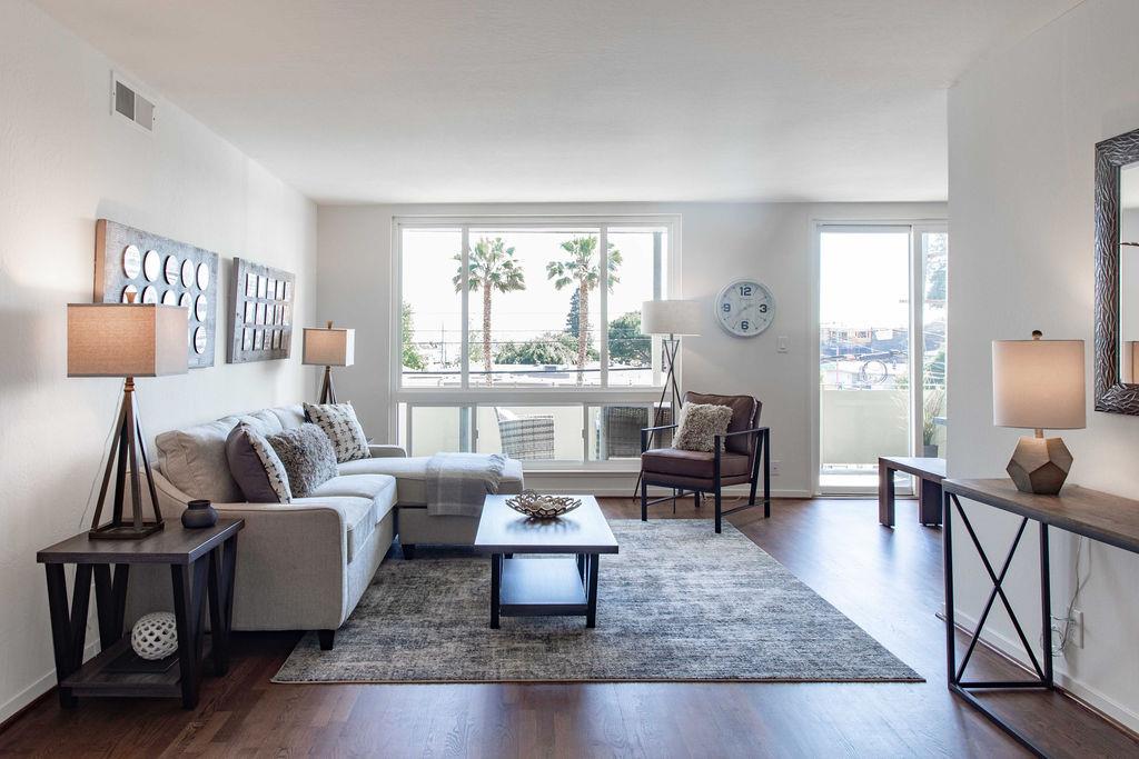 Detail Gallery Image 1 of 1 For 1700 San Carlos Ave #206,  San Carlos,  CA 94070 - 1 Beds | 1 Baths