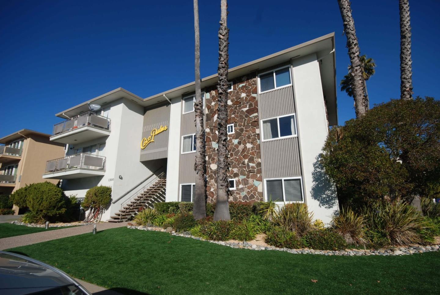 Detail Gallery Image 1 of 1 For 1300 Palos Verdes #11 Dr, San Mateo,  CA 94403 - 1 Beds | 1 Baths