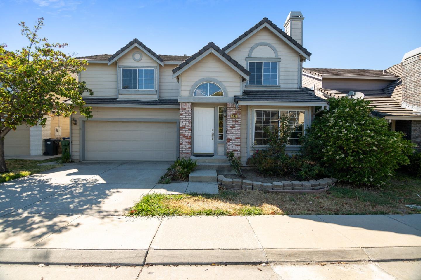 Detail Gallery Image 1 of 1 For 933 Coventry Way, Milpitas,  CA 95035 - 4 Beds | 2/1 Baths