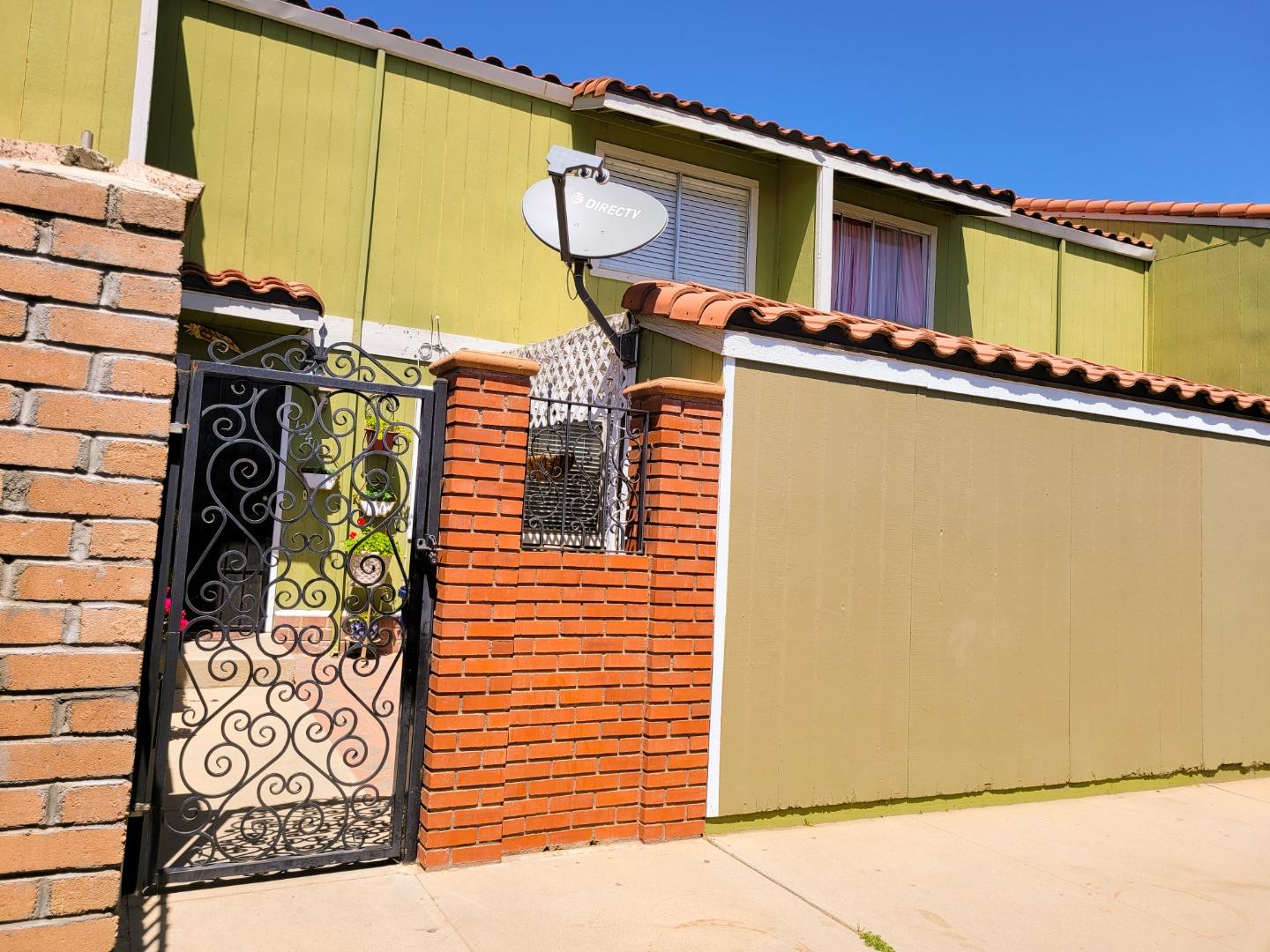 Detail Gallery Image 1 of 1 For 1240 San Antonio Dr, King City,  CA 93930 - 3 Beds | 1/1 Baths