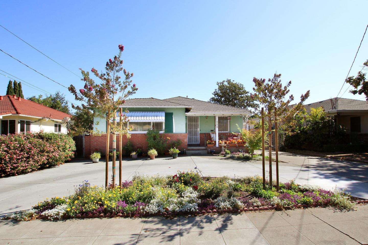 Detail Gallery Image 1 of 1 For 188 Bellerose Dr, San Jose,  CA 95128 - 2 Beds | 1/1 Baths