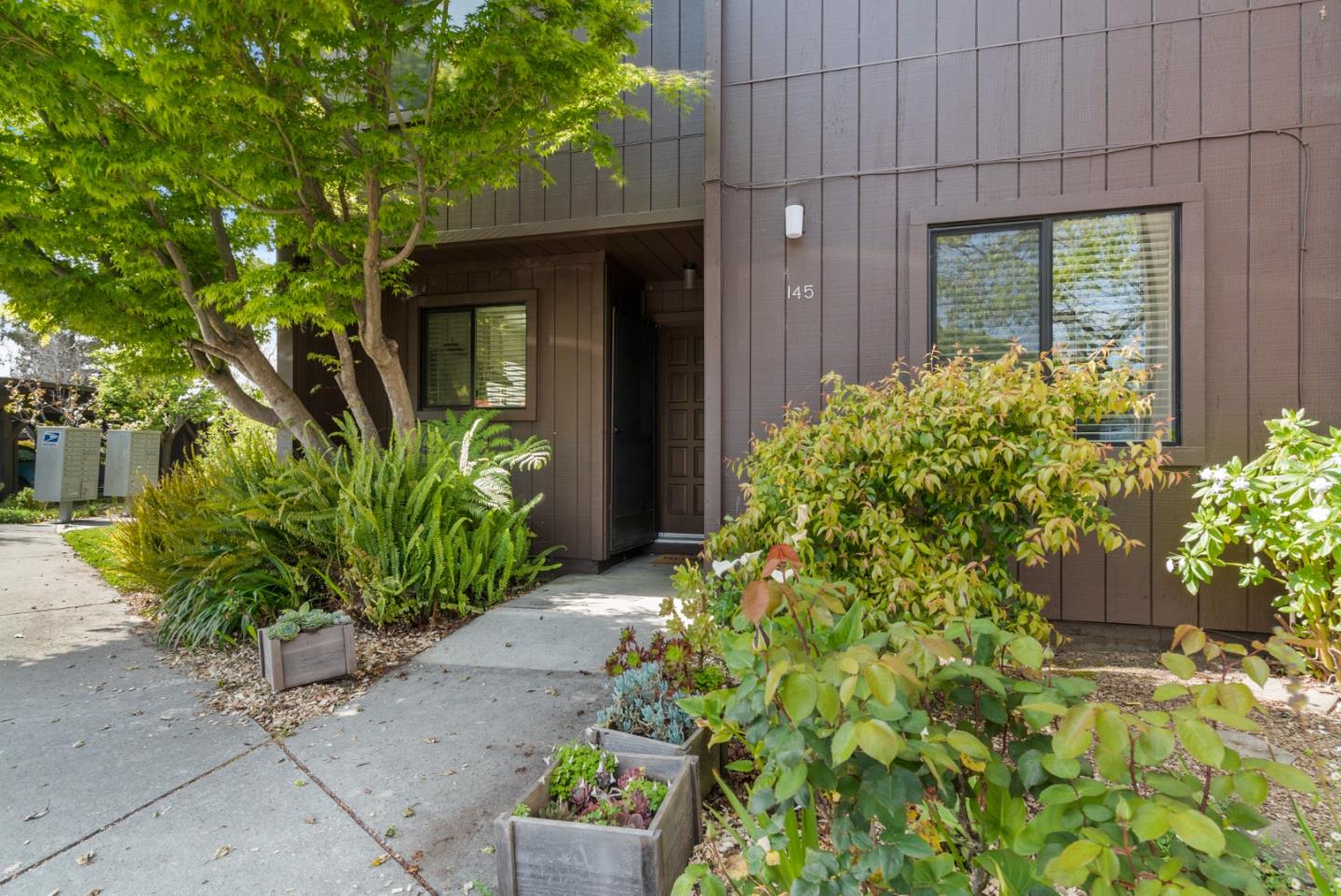 Detail Gallery Image 1 of 1 For 145 Tree Frog Ln, Santa Cruz,  CA 95060 - 3 Beds | 2 Baths