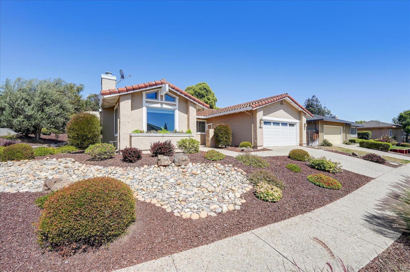 16760 Cerro Vista Dr, Hill, CA 95037 3 Beds 2 Baths (Sold