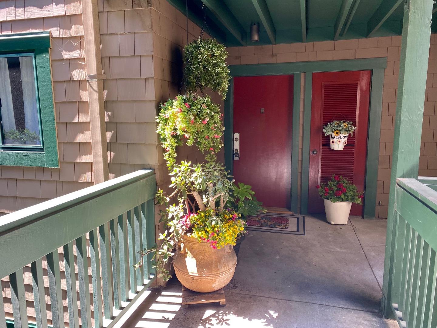 Detail Gallery Image 1 of 1 For 318 Soquel Ave #B2,  Santa Cruz,  CA 95062 - 2 Beds | 2 Baths