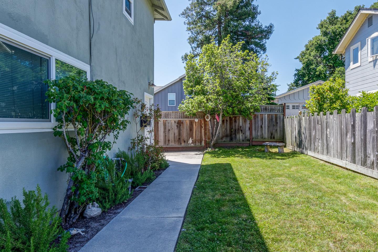 919 Seabright Ave, Santa Cruz, CA 95062 Beds Baths (Contingent
