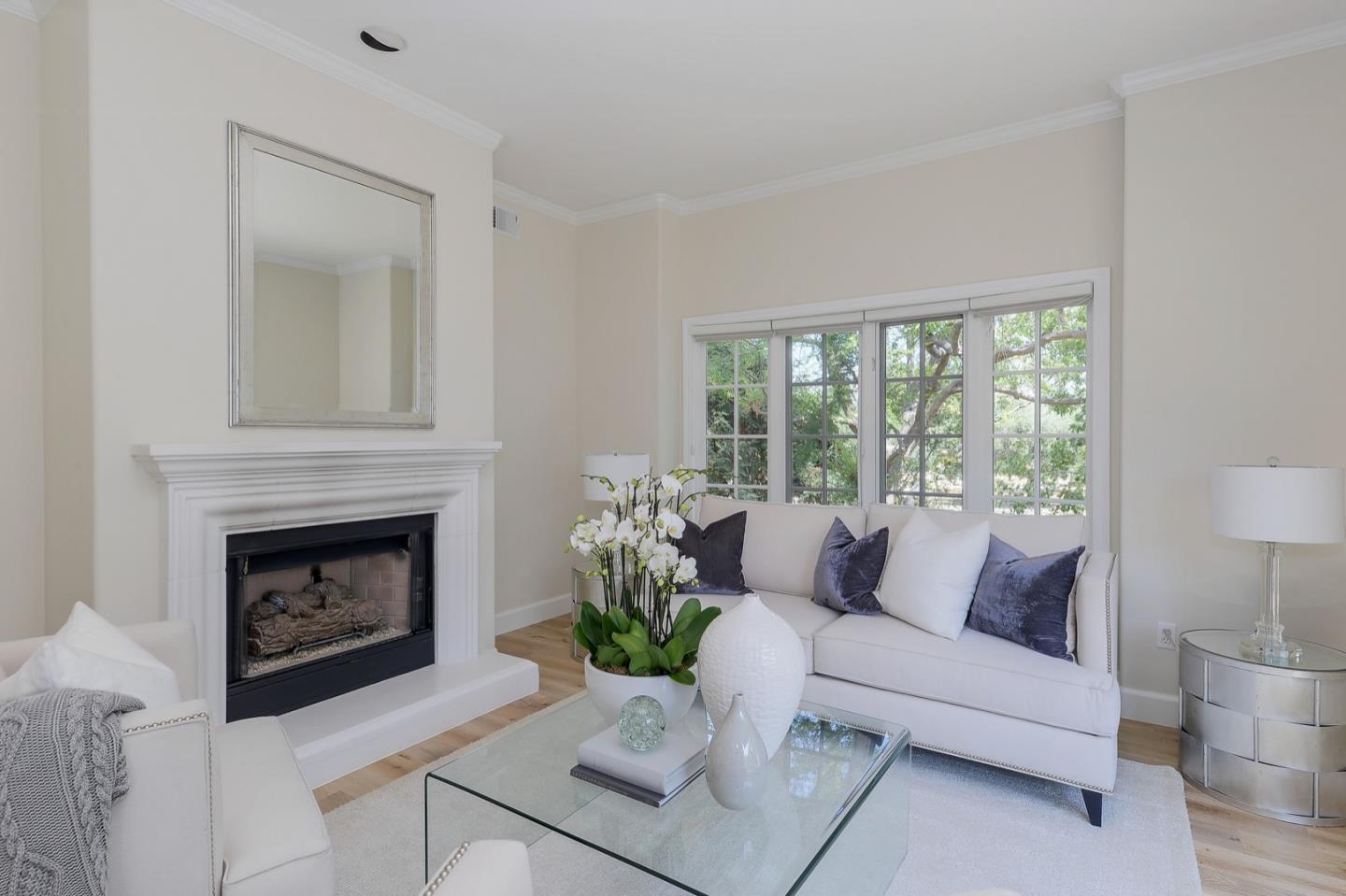 Detail Gallery Image 1 of 1 For 1 W Edith Ave #C212,  Los Altos,  CA 94022 - 3 Beds | 2 Baths