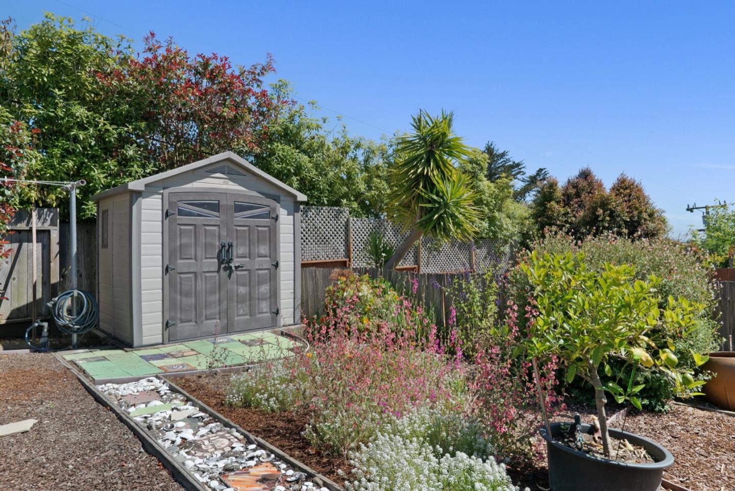 10 Windemere Ln, Aptos, CA 95003 - 2 Beds | 2 Baths (Contingent