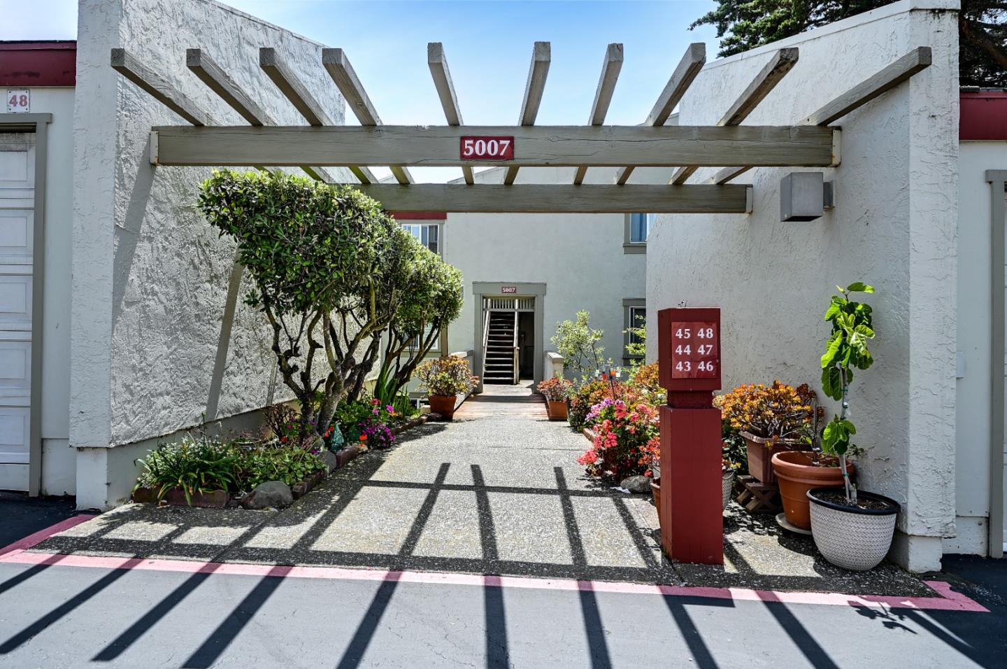 Detail Gallery Image 1 of 1 For 5007 Palmetto Ave #43,  Pacifica,  CA 94044 - 2 Beds | 1 Baths