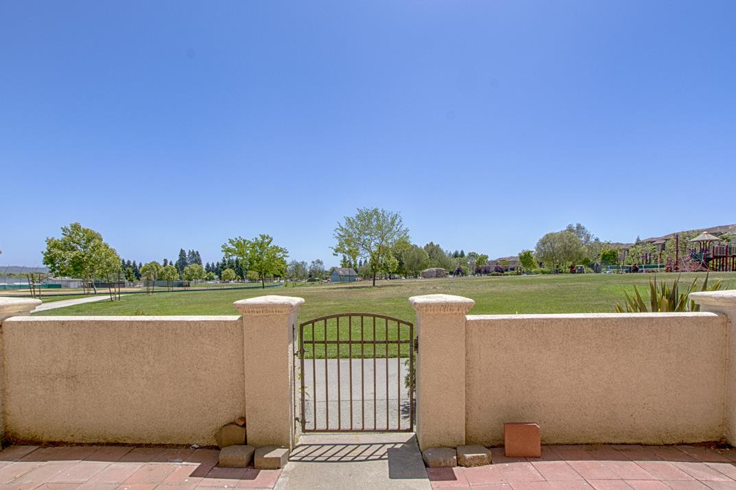 136 Franich Dr, Watsonville, CA 95076 4 Beds 2/1 Baths (Sold