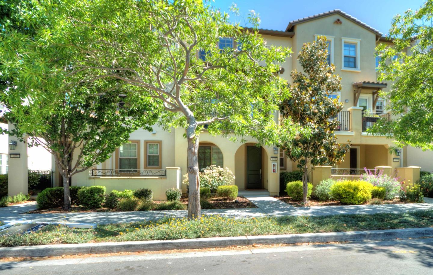 110 Minaret Ave, Mountain View, CA 94043 4 Beds 3/1 Baths (Sold