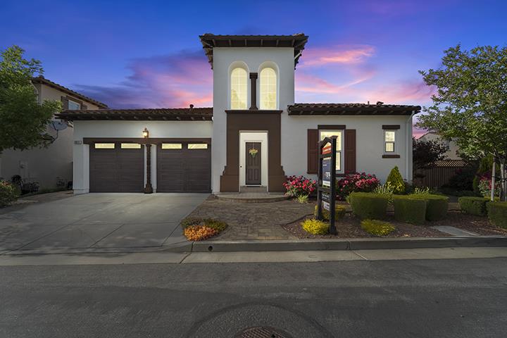 Detail Gallery Image 1 of 1 For 2811 Caledonia Way, Gilroy,  CA 95020 - 4 Beds | 3 Baths
