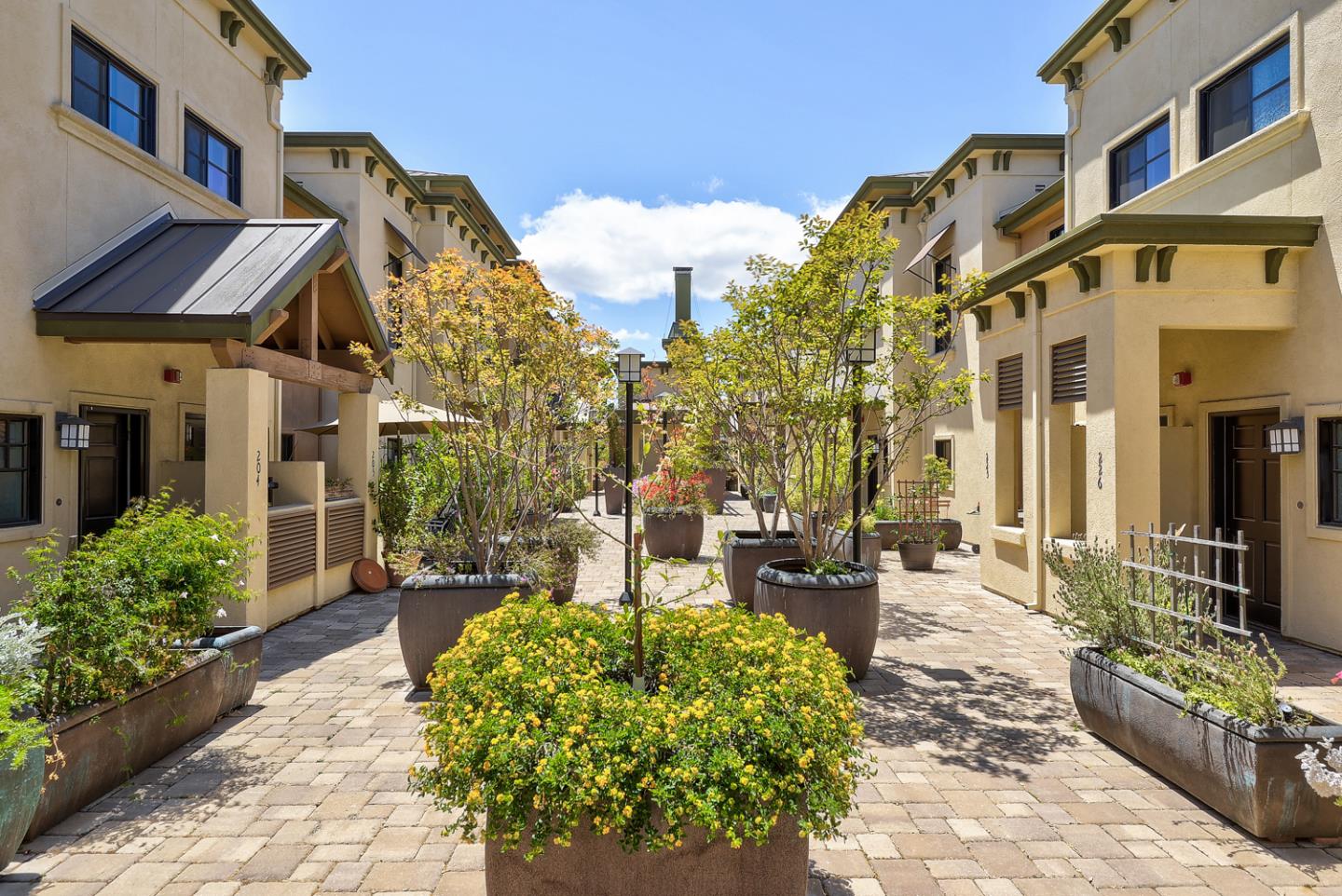 Detail Gallery Image 1 of 1 For 1765 E Bayshore Rd #227,  East Palo Alto,  CA 94303 - 1 Beds | 1/1 Baths