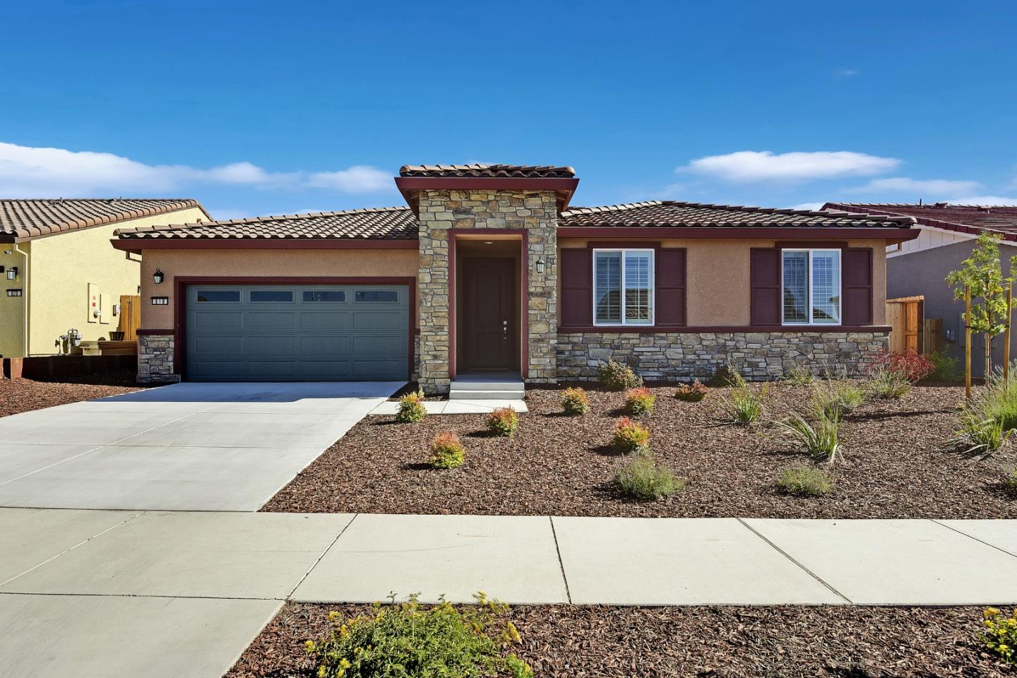 Detail Gallery Image 1 of 1 For 818 Stallion Way, Hollister,  CA 95023 - 4 Beds | 2/1 Baths