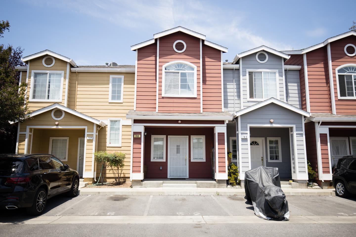 Detail Gallery Image 1 of 1 For 743 Bonita Pl, San Jose,  CA 95116 - 2 Beds | 2 Baths