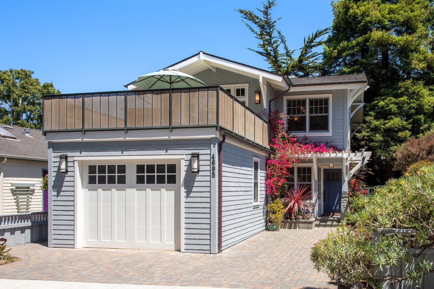 Detail Gallery Image 1 of 1 For 4695 Emerald St, Capitola,  CA 95010 - 3 Beds | 2 Baths