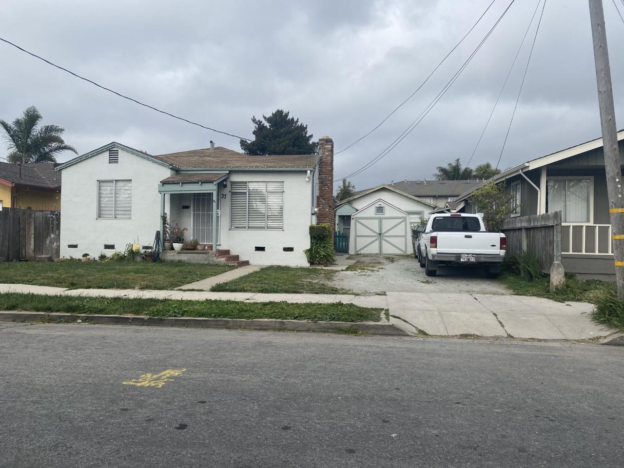 35 Riker St, Salinas, CA 93901 4 Beds 2 Baths (Sold) ML81849062 MLSL