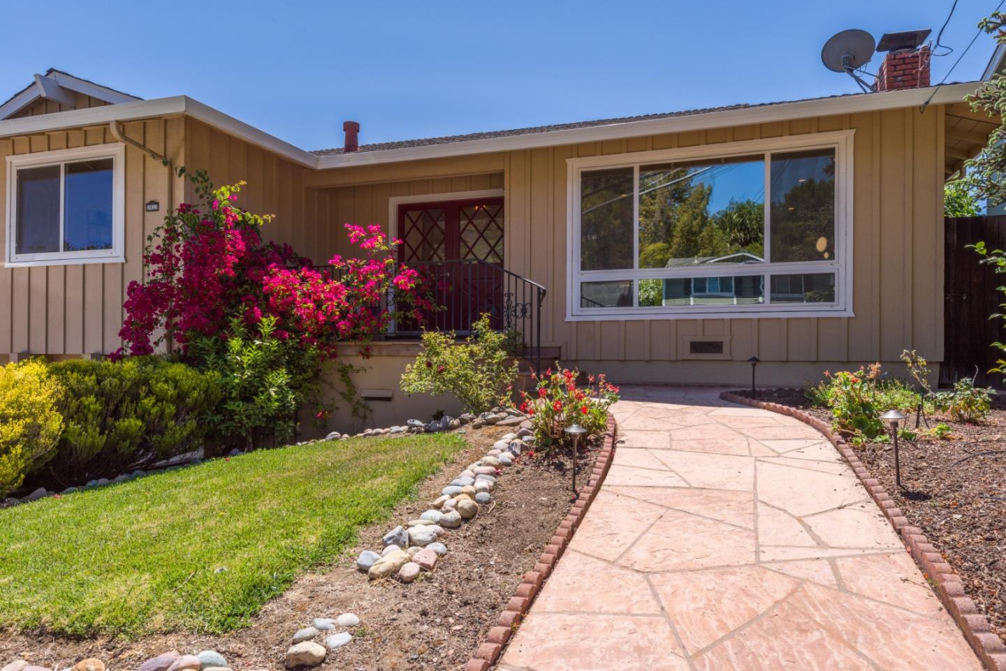 Detail Gallery Image 1 of 1 For 2417 Melendy Dr, San Carlos,  CA 94070 - 3 Beds | 2 Baths