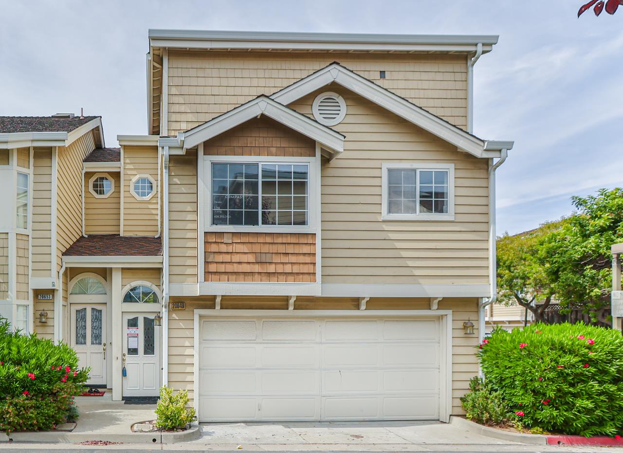 Detail Gallery Image 1 of 1 For 20649 Gardenside Cir, Cupertino,  CA 95014 - 3 Beds | 2/1 Baths