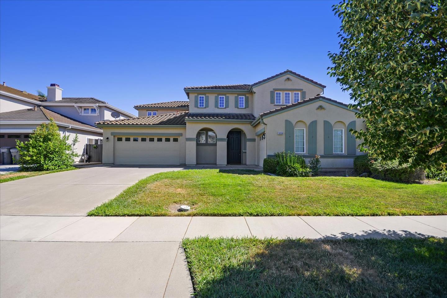 Detail Gallery Image 1 of 1 For 3051 Rubicon Way, West Sacramento,  CA 95691 - 4 Beds | 3 Baths