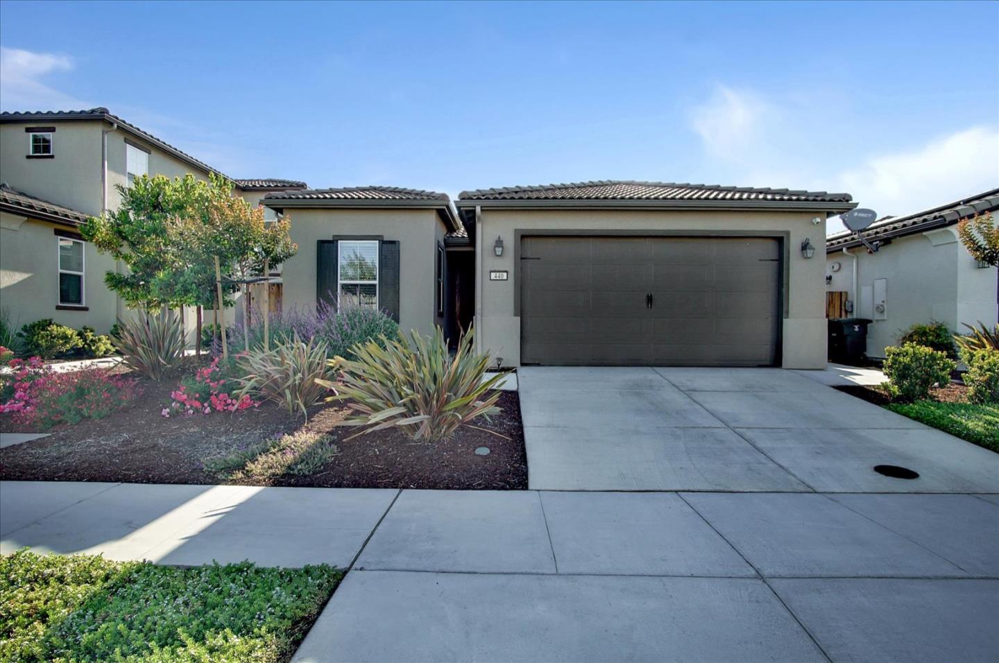 Detail Gallery Image 1 of 1 For 440 Alicante Dr, Hollister,  CA 95023 - 3 Beds | 2 Baths