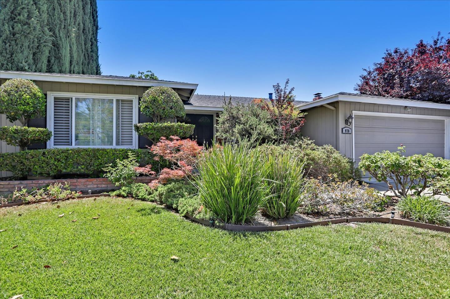 Detail Gallery Image 1 of 1 For 978 Scotsglen Ct, San Jose,  CA 95136 - 4 Beds | 2 Baths